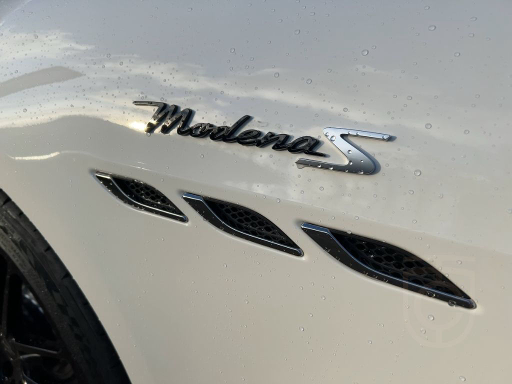 Maserati Ghibli MODENA 430PS AWD Bianco&Nero /Wow Effekt