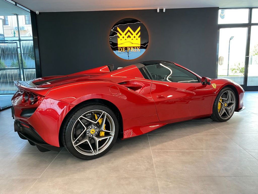 Ferrari F8 Spider *LIFT*Carbon*P-Display*Surround View