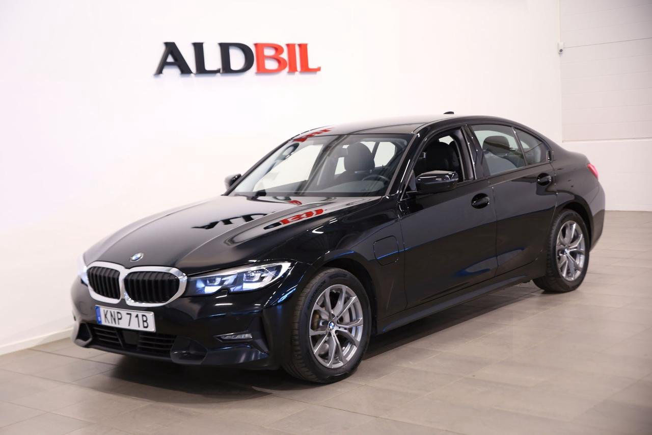 BMW 330e