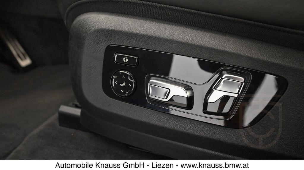 BMW XM 50e B&W, AHK, Massage, 23", FULL LOADED!!!