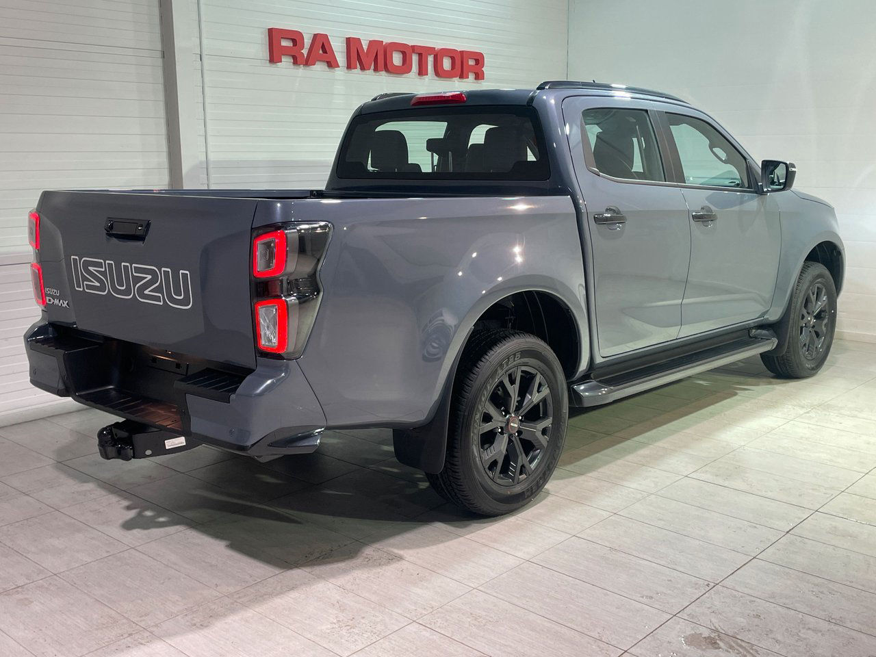 Isuzu D-Max XRX CNG