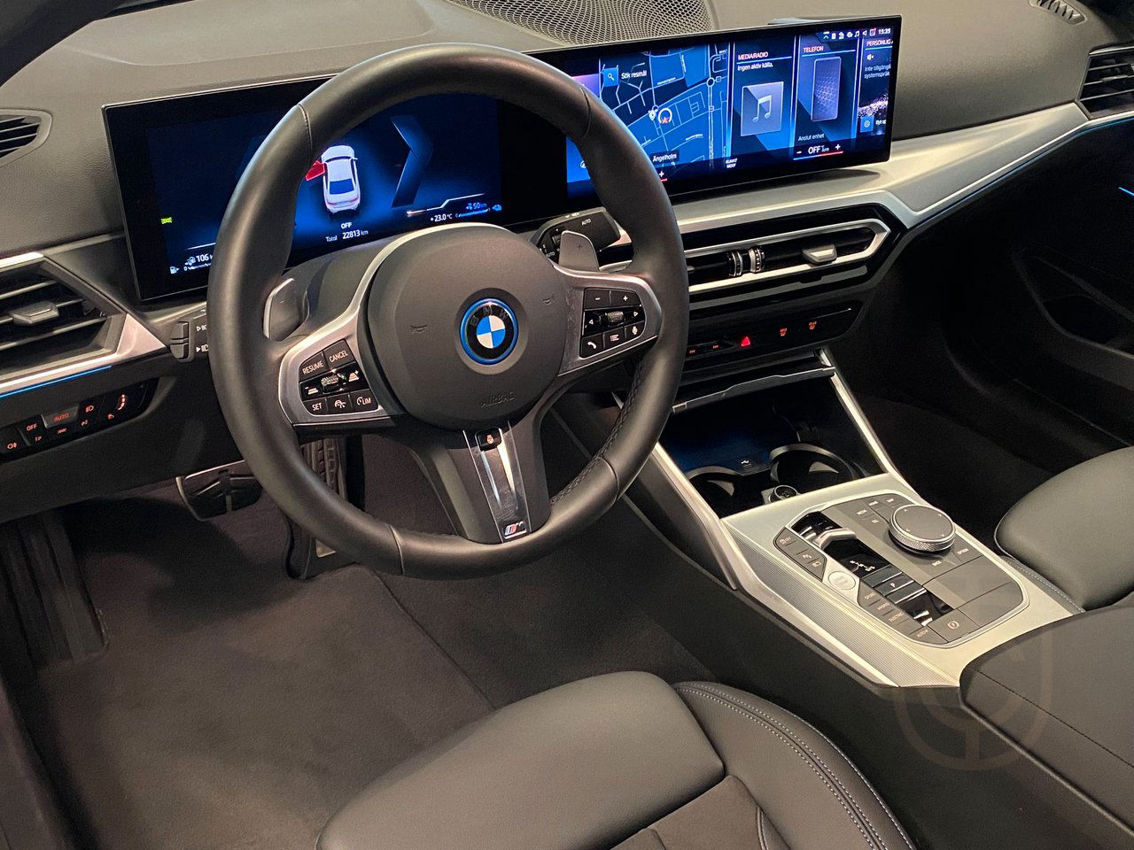 BMW 330e xDrive Sedan M-Sport HiFi Farth