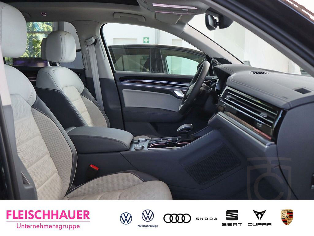 Volkswagen Touareg R-Line 3,0 V6 TSI HUD Luft StandHZG Pano