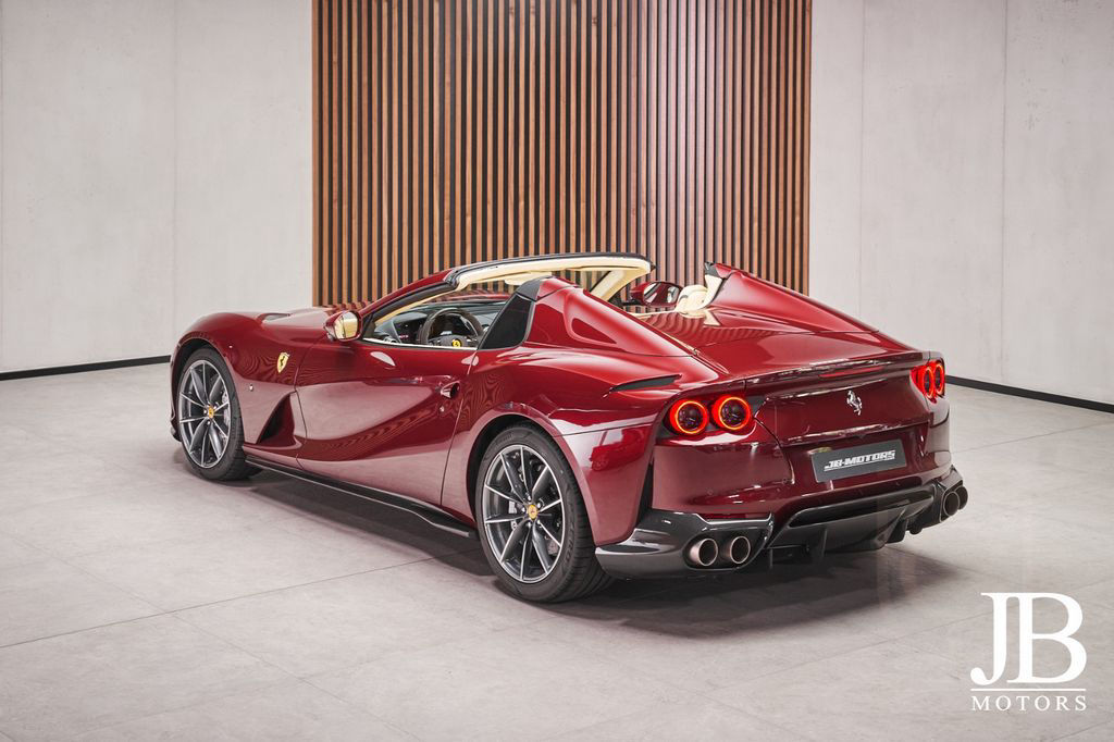 Ferrari 812 GTS Lift Full Carbon Passenger JBL 360° NEW
