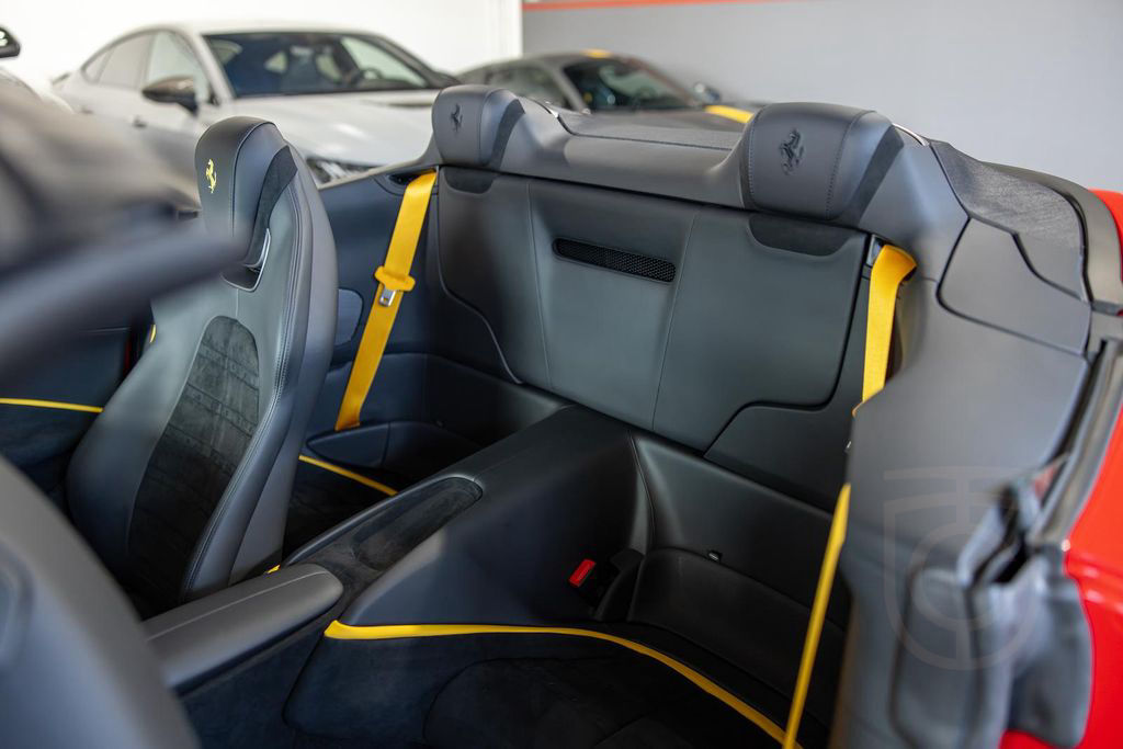 Ferrari Roma Spider AFS3 360° HIFI-Sound Daytona-Seats