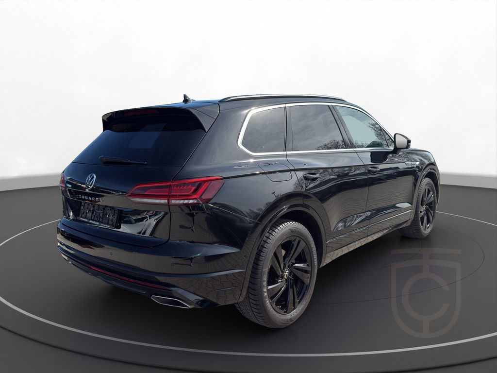 Volkswagen Touareg 3.0 TDI 4MOTION R-Line | PANO | AHK |