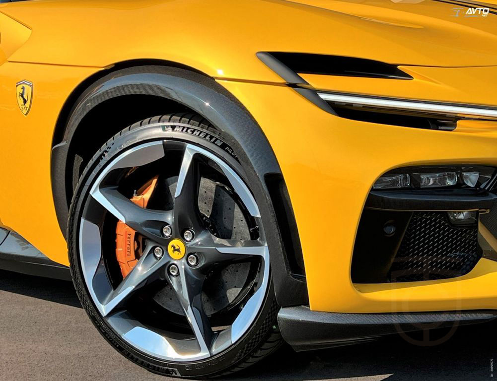 Ferrari PUROSANGUE 6.5-V12-725HP-FULL-CARBON-COOL-SEAT