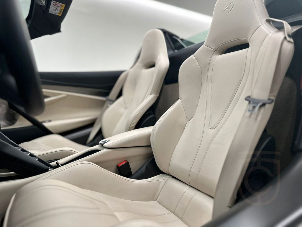 McLaren 720S Spider / Electrochromic Roof / Carbon Fibre