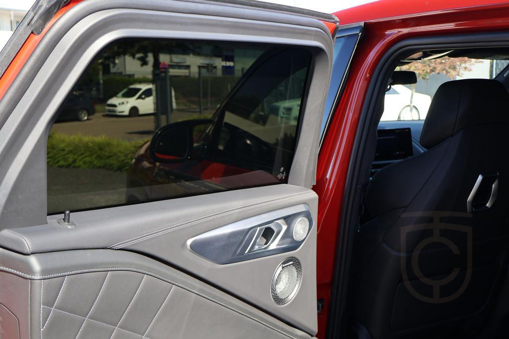 BMW XM "INDIVIDUAL" B&W-AHK-Massage-DriversP.-Iconic