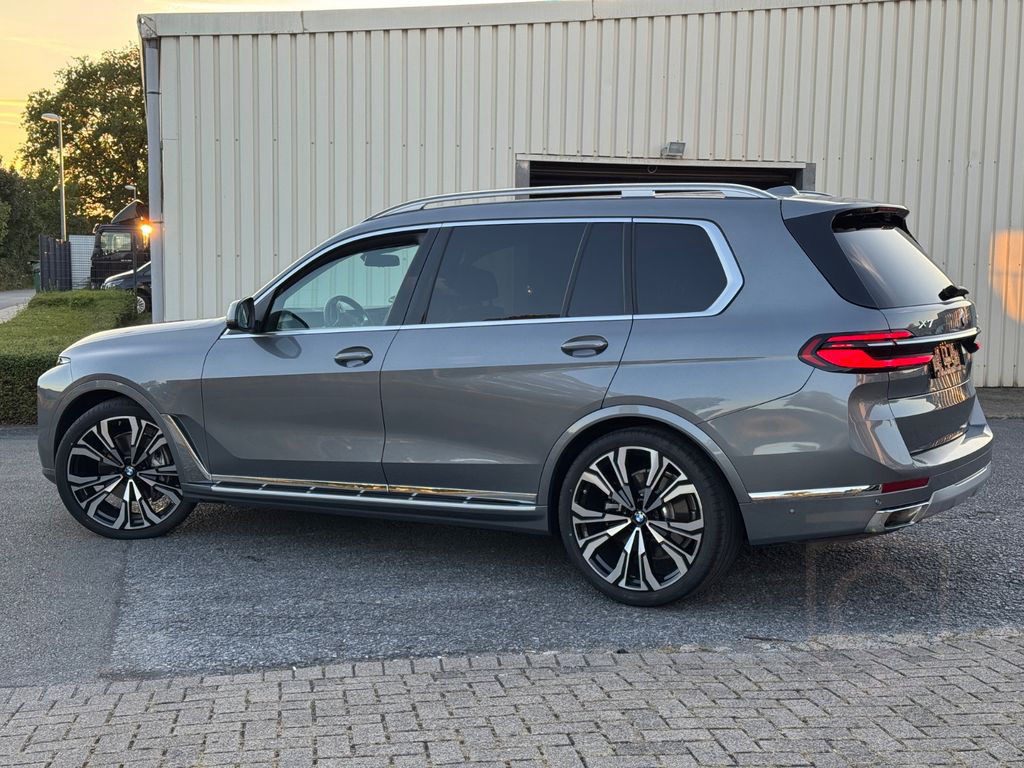 BMW X7 xDrive 40 i*B&W*Sky-Lounge*Massage*DriveAss*