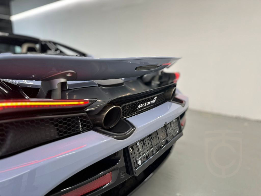 McLaren 720S Spider / Electrochromic Roof / Carbon Fibre