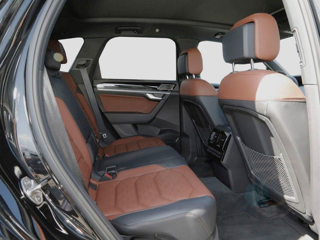 Volkswagen Touareg 3.0 V6 TSI 4M R-Line PANO AHK 360° STHZ