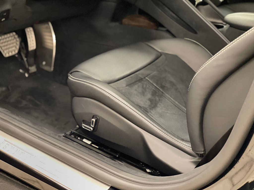 Ferrari Roma 3.9 V8 DCT 620hk 2021 Kolfiber Sv-såld MOMSBIL