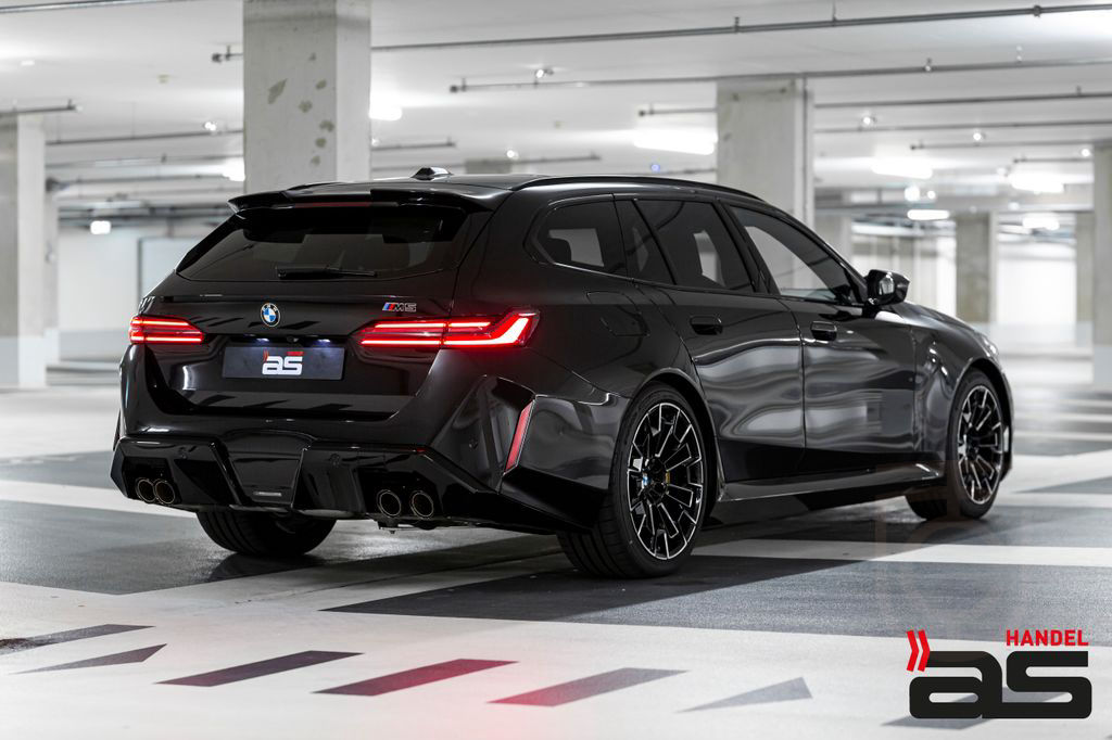 BMW M5 touring Ultimate|Keramik|Carbon|Pano|B&O|21"