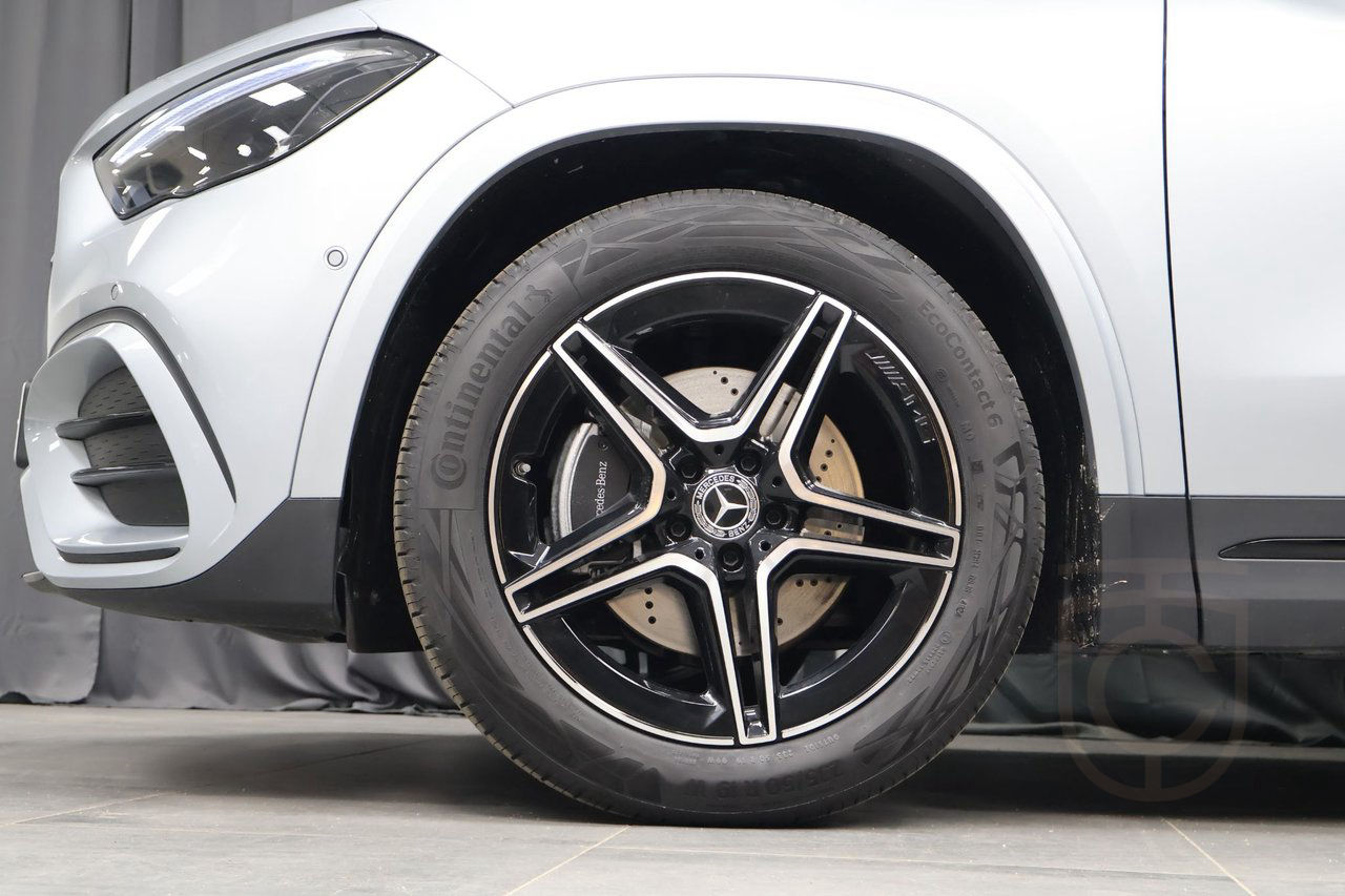 Mercedes-Benz GLA 200 AMG Line ADVANCED PLUS