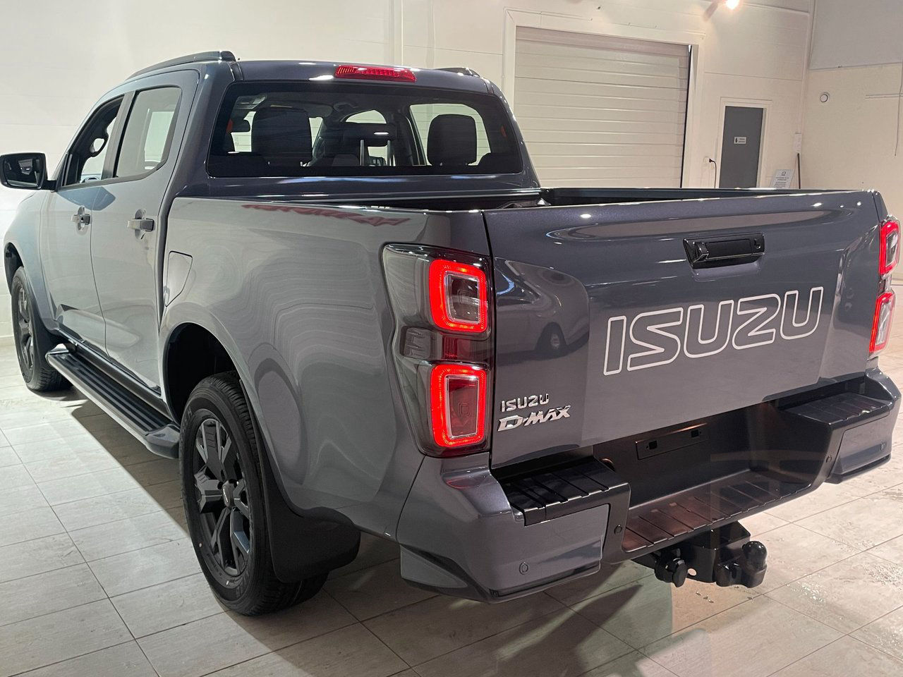 Isuzu D-Max XRX CNG