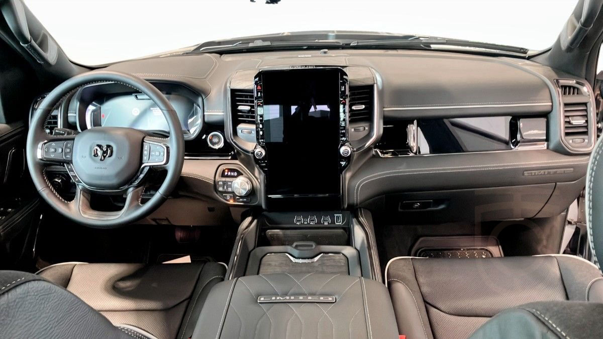 RAM 1500 CREW CAB LIMITED NIGHT RB