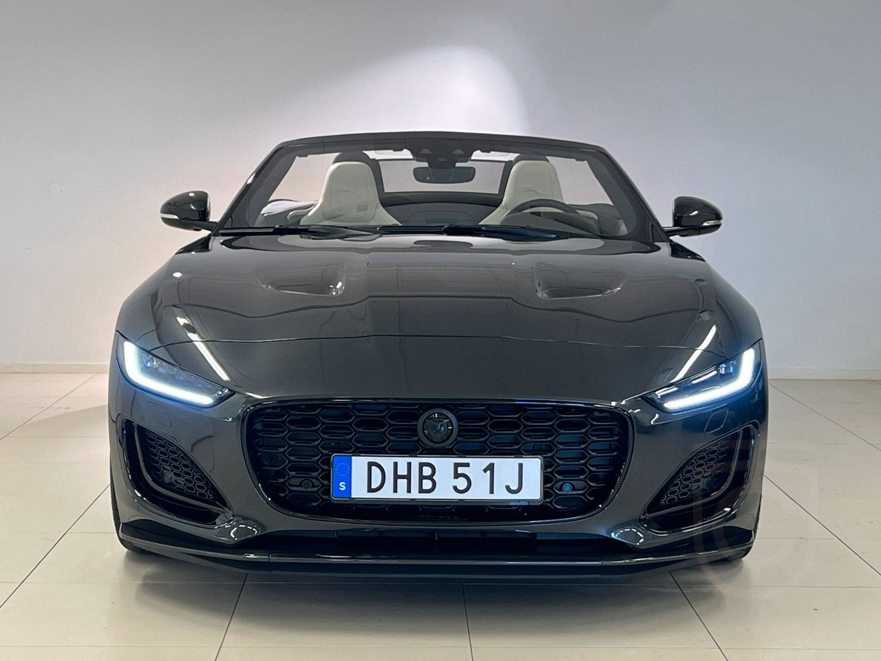 Jaguar F-Type P450 AWD Cabriolet R-Dynamic