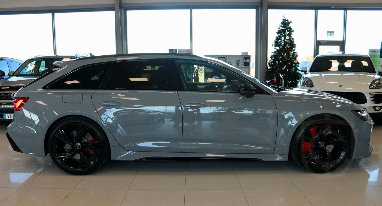 Audi RS6 Avant 22"