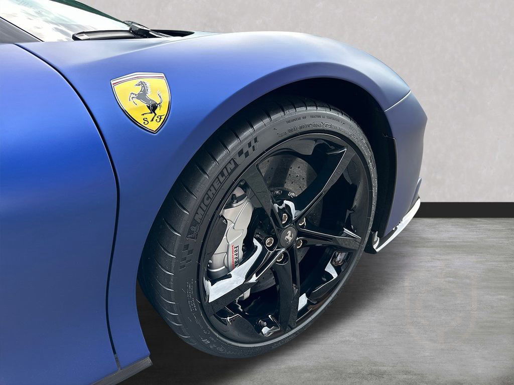 Ferrari SF90 Spider 130.000€ an optionals