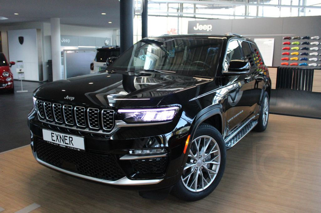 Jeep Grand Cherokee 5.7 L V8 Hemi 360° Kamera