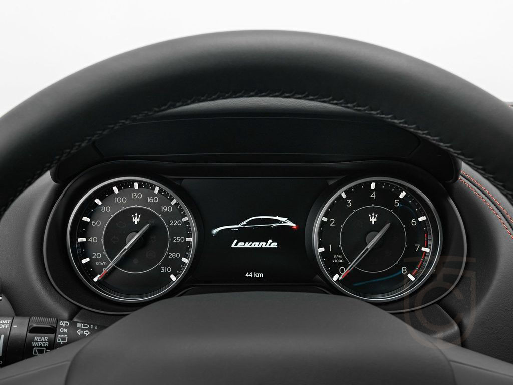 Maserati Levante Modena S ULTIMA TAGESZULASSUNG AKTION
