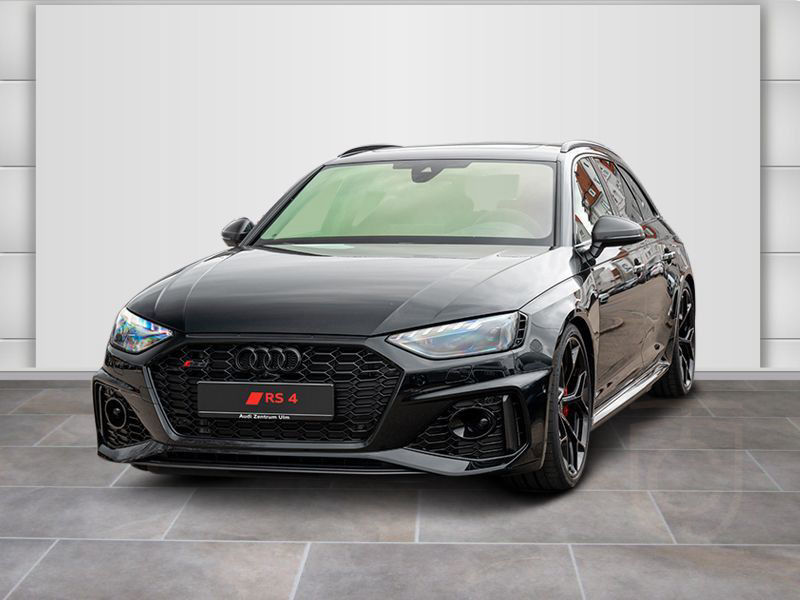 Audi RS 4 Avant 331(450) kW(PS) tiptronic
