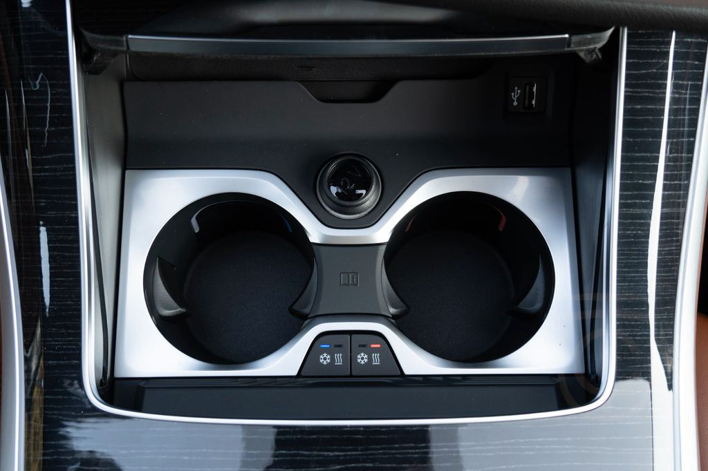 BMW X5 40i M SPORT.PANO.LUFTFE.SOFTC.INDIVIDUAL.22"