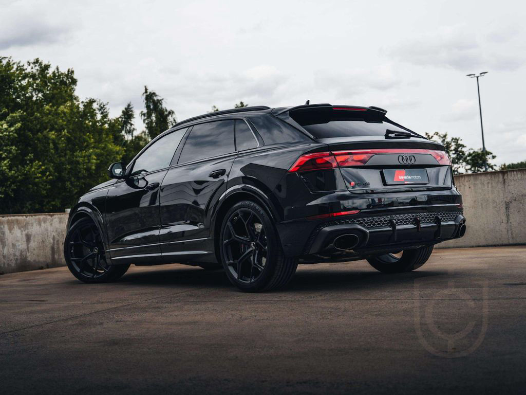 Audi RS Q8 Performance / New / Ceramic / Sunroof / Ma