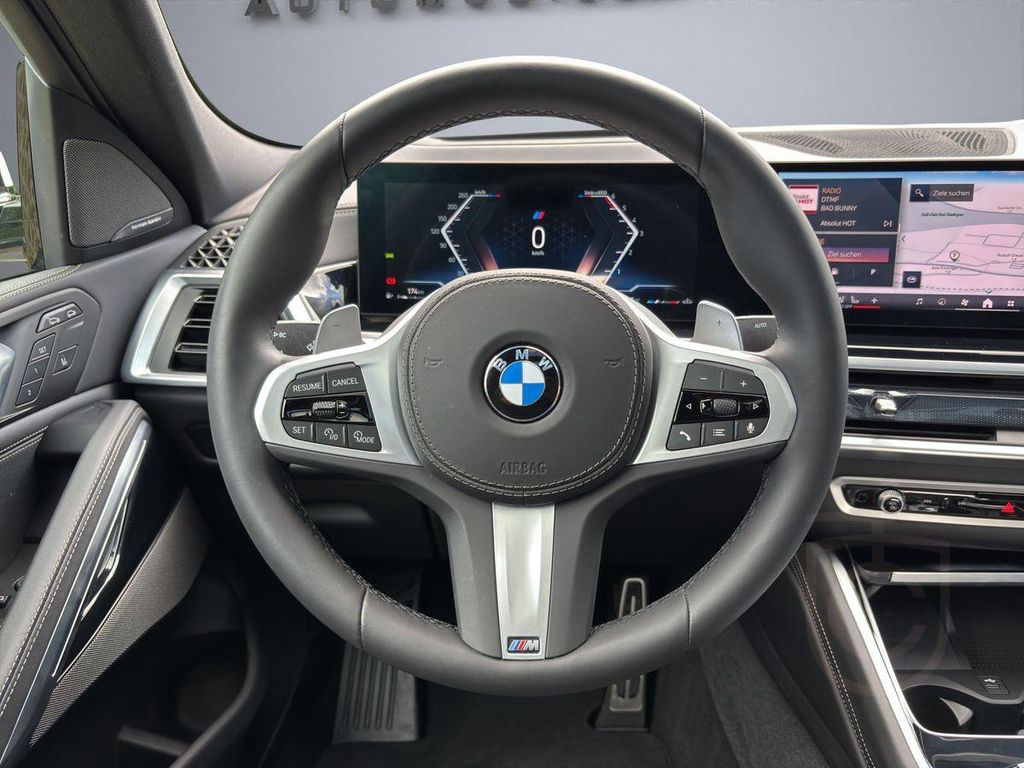 BMW X6 xDrive40d | M-SPORT | AHK | Harman | PANO |