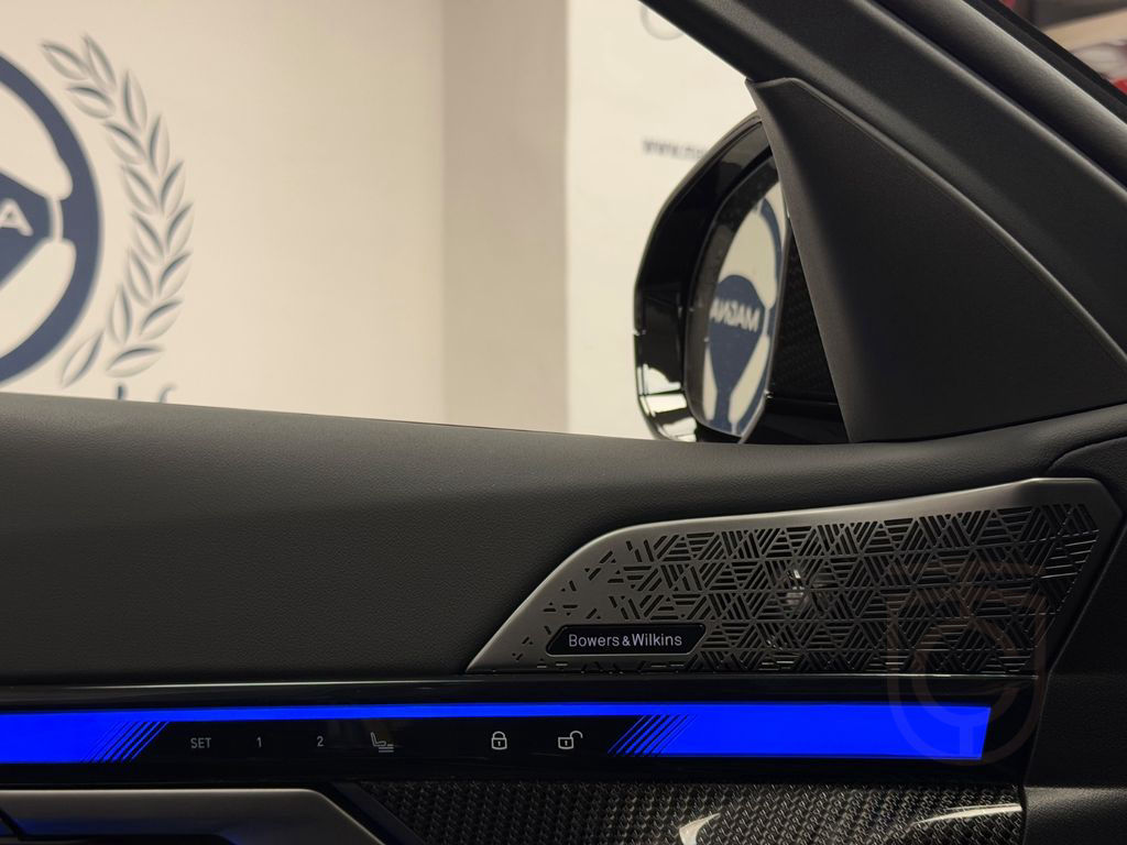 BMW M5 Plug-In Hybrid xDrive A