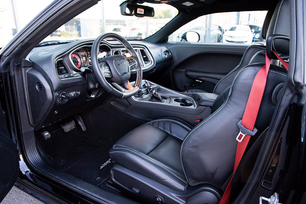 Dodge Challenger SRT Hellcat WideBody 727hk Sportavgas