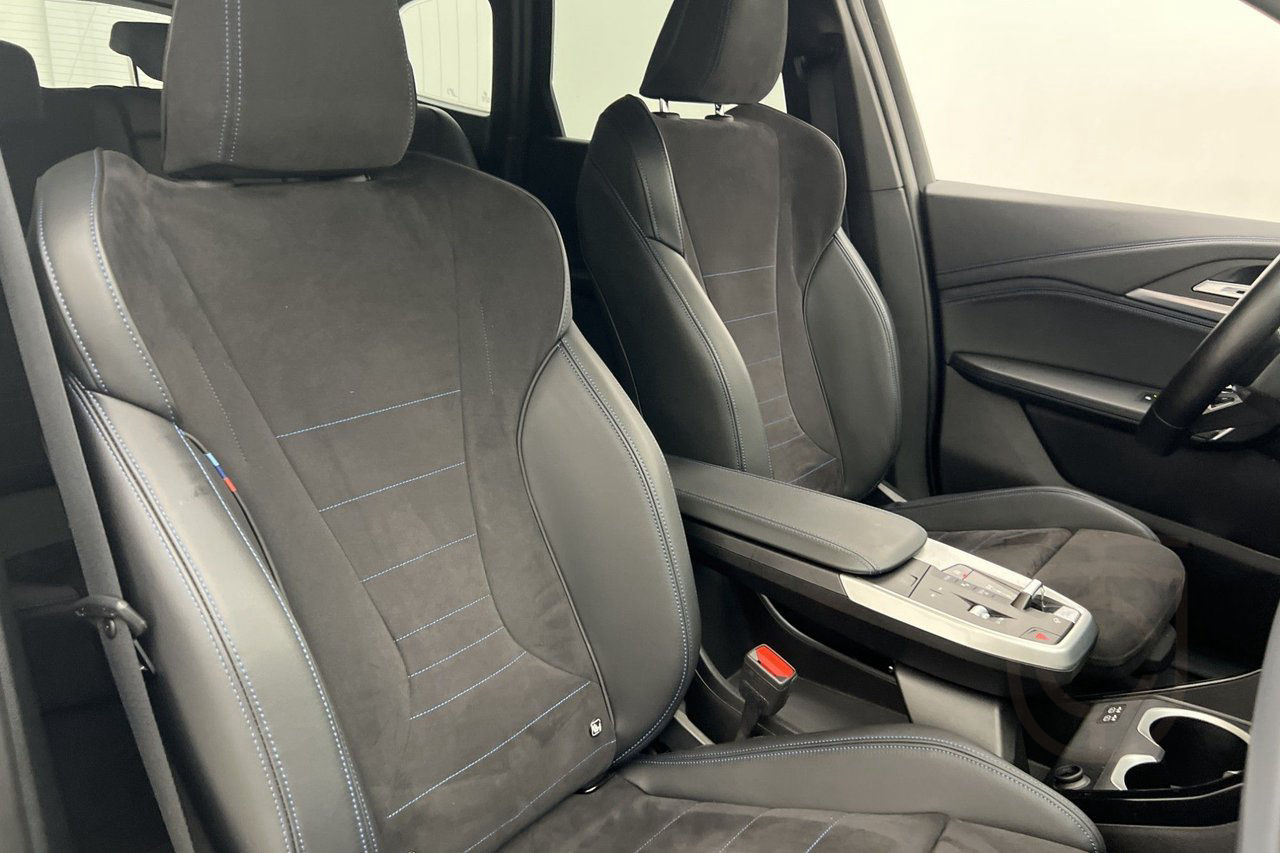 BMW iX1 xDrive30