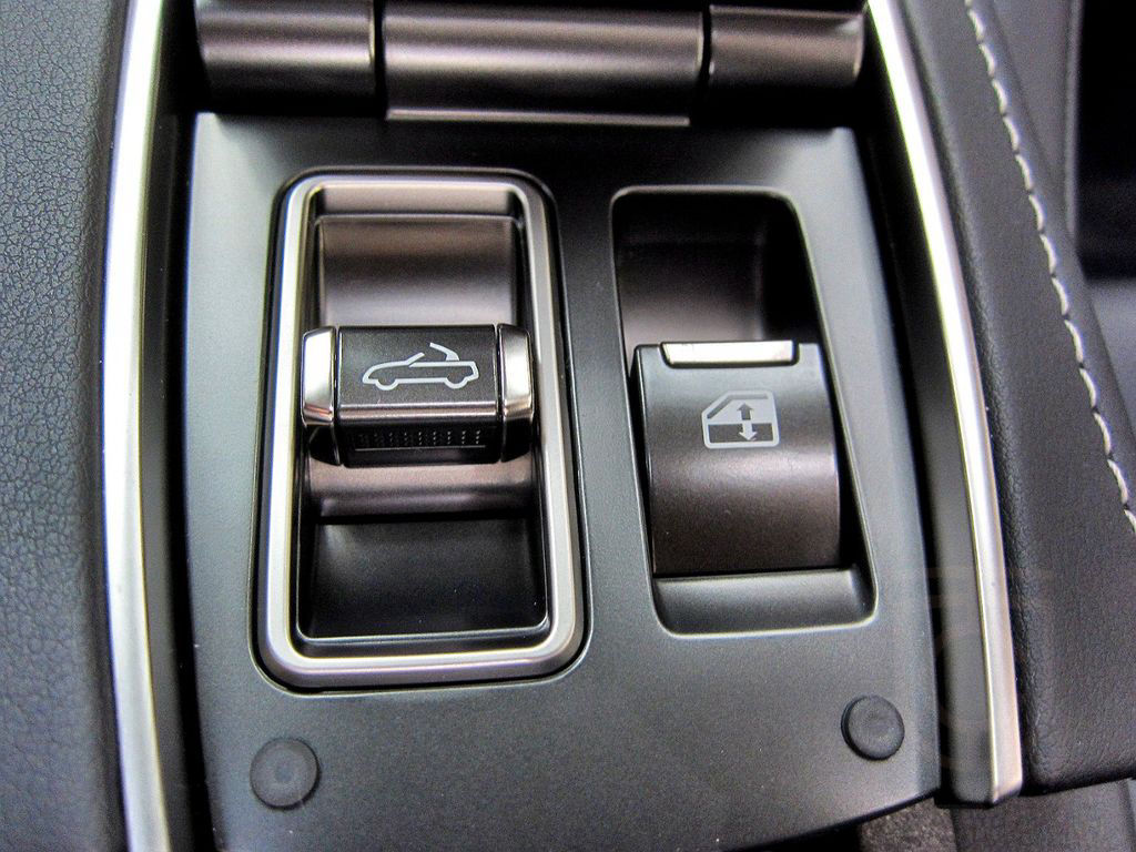 Lexus LC 500 Perfomance Paket, Navigation, e.-Verdeck