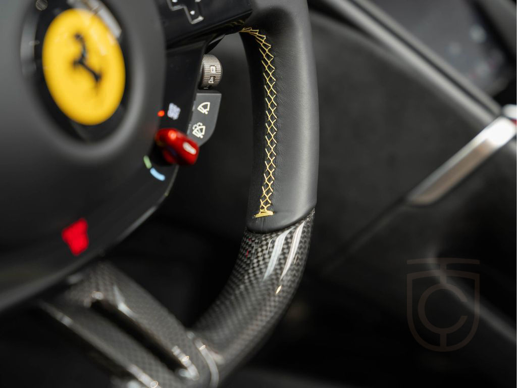 Ferrari Roma Spider Historic Colour Carbon 3.9 V8 Alcant