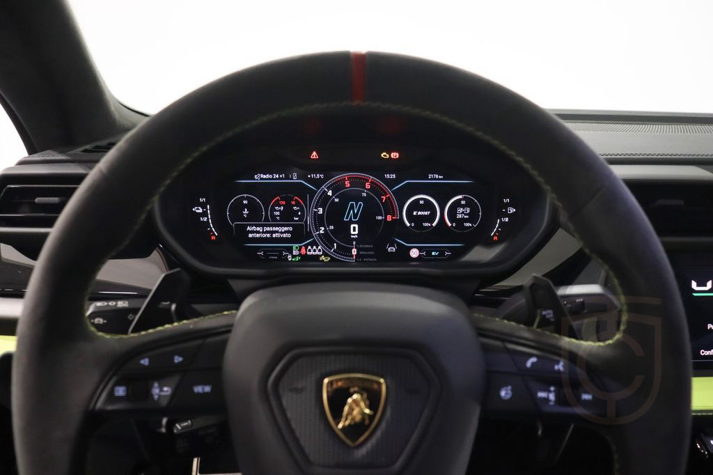 Lamborghini Urus 4.0 V8 PHEV SE