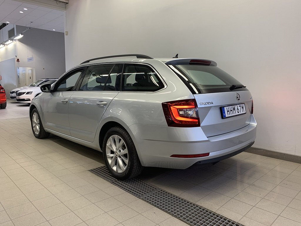 Skoda Octavia Kombi Ambition 1.0 TSI 115 drag och värmare
