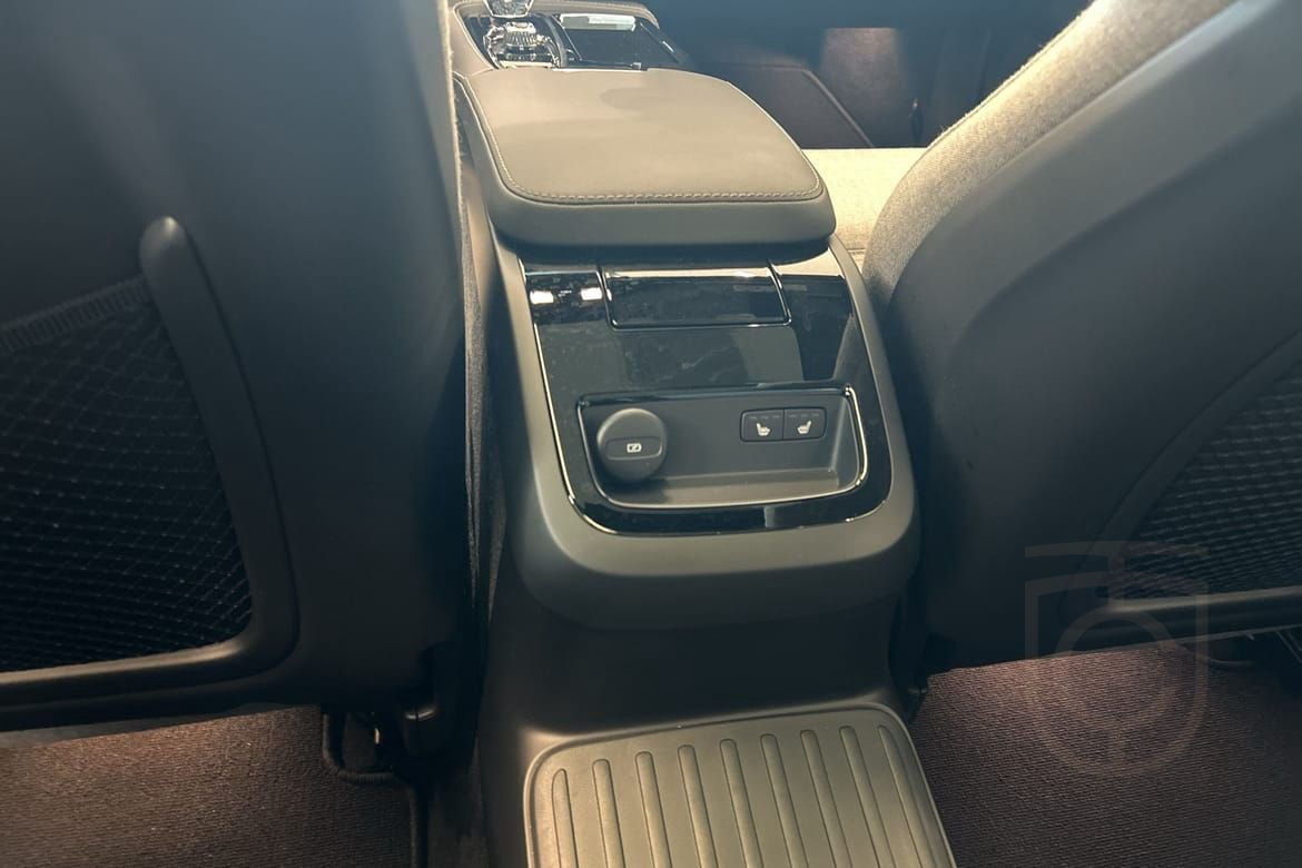 Volvo V60 Recharge T6 Ultimate Dark B