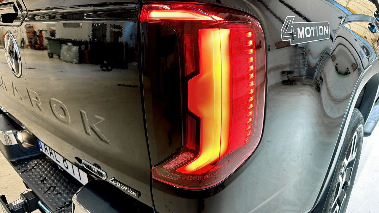Volkswagen Amarok TDI241 V6 4M Style