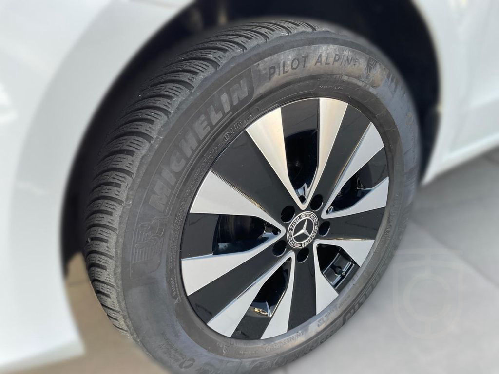 Mercedes-Benz V 300 d 4MATIC Lang el.Schiebe SpurW AHK Pano
