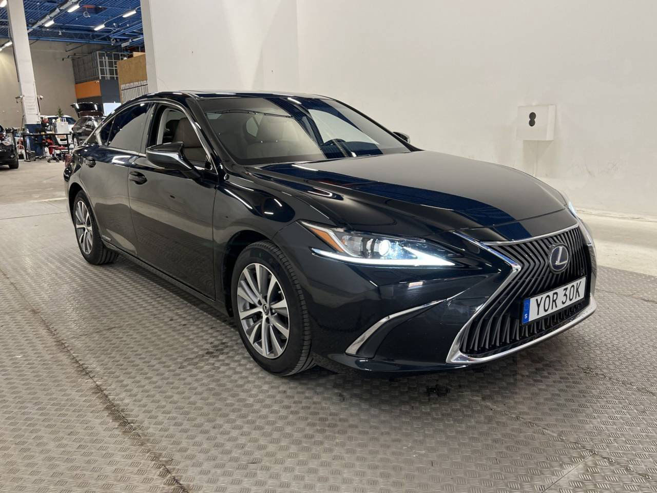 Lexus ES 300h 2.5 E-CVT