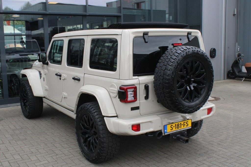 Jeep Wrangler BRUTE 4XE 380 PK SAHARA / Sky One Touch