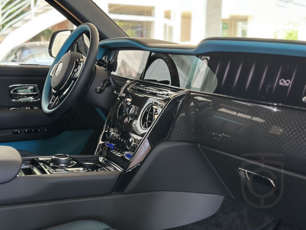 Rolls-Royce Cullinan Black Badge