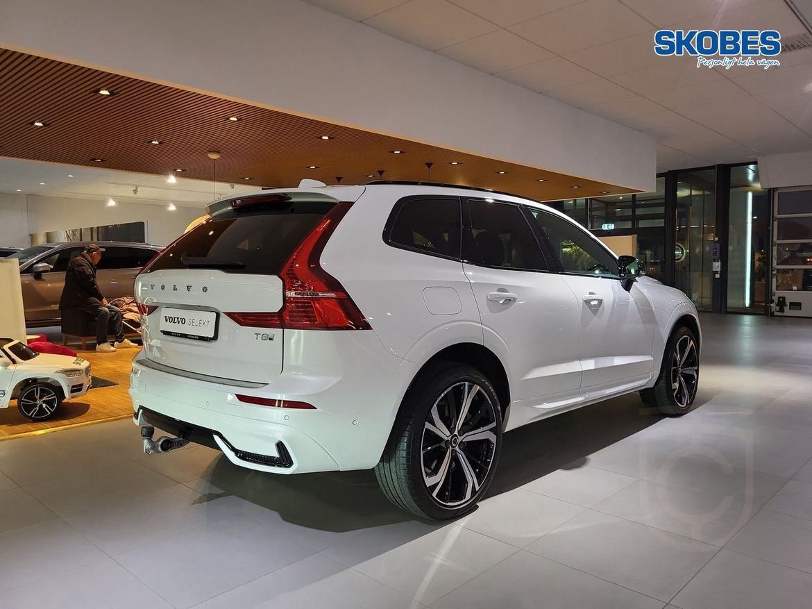 Volvo XC60 T8 Plus Dark