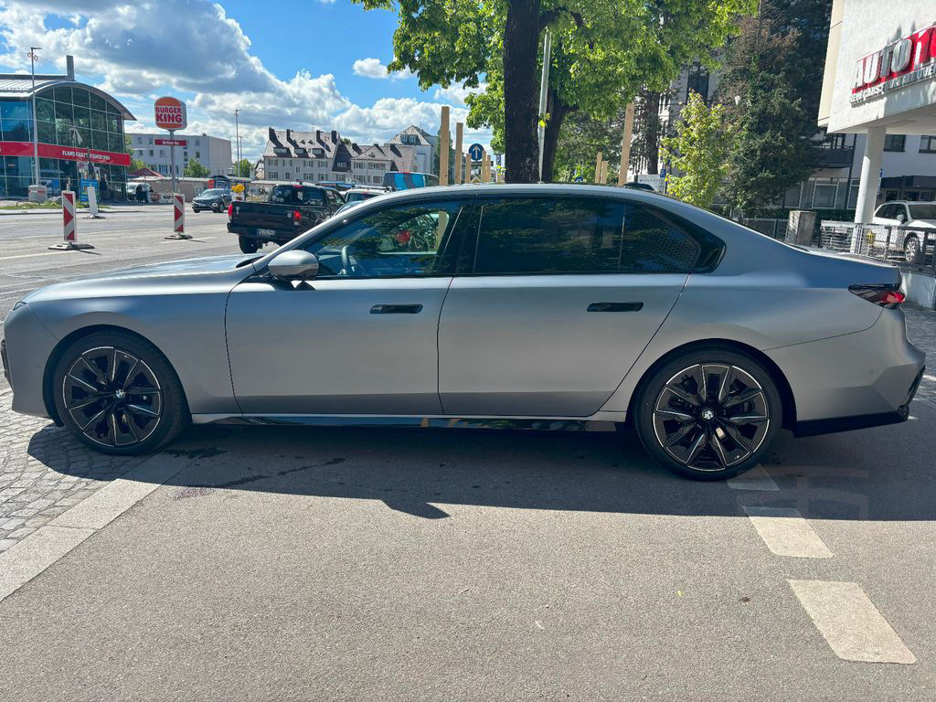 BMW 740 Baureihe 7 Lim 740 d xDrive M Sport