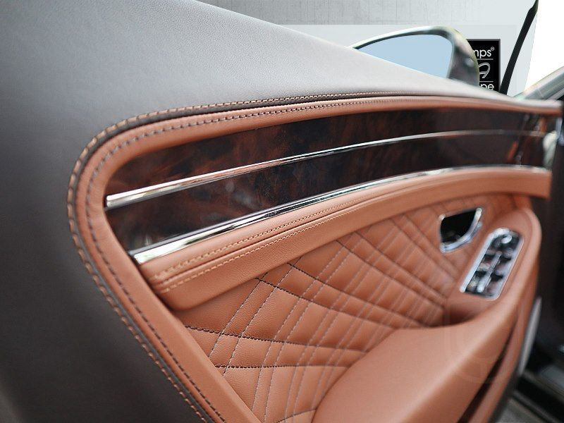 Bentley Continental GTC Black Edition *Rotating*Mulliner