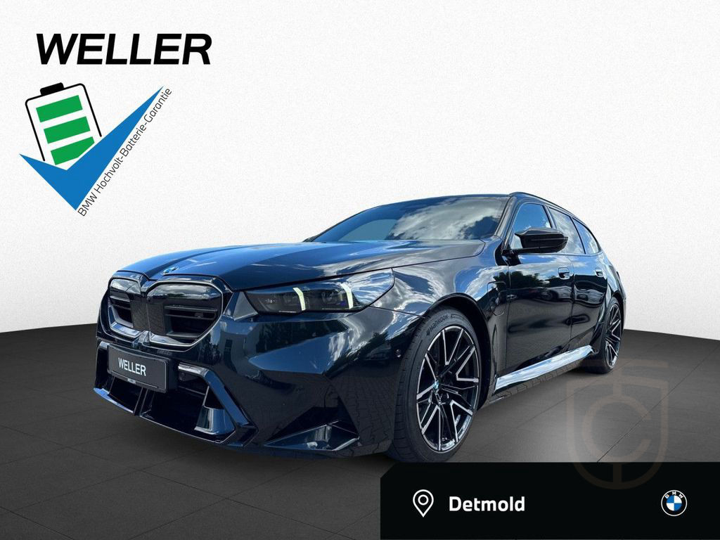 BMW M5 Tour M Driver's HUD B&W AHK 360° PANO CARBON