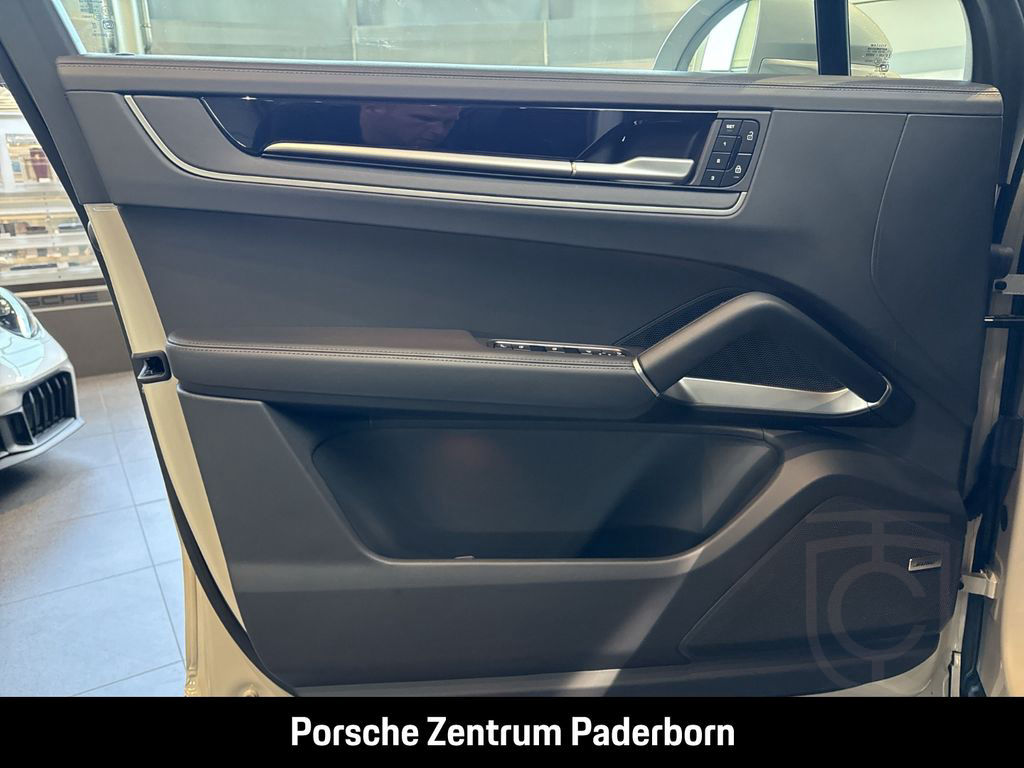 Porsche Cayenne E-Hybrid HA-Lenkung Nachtsicht InnoDrive