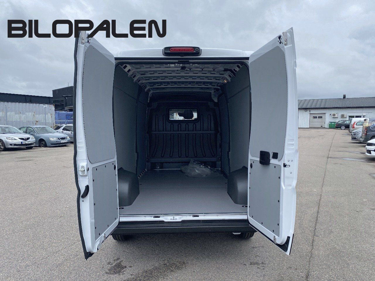 Opel Movano L3H2 180 AT8