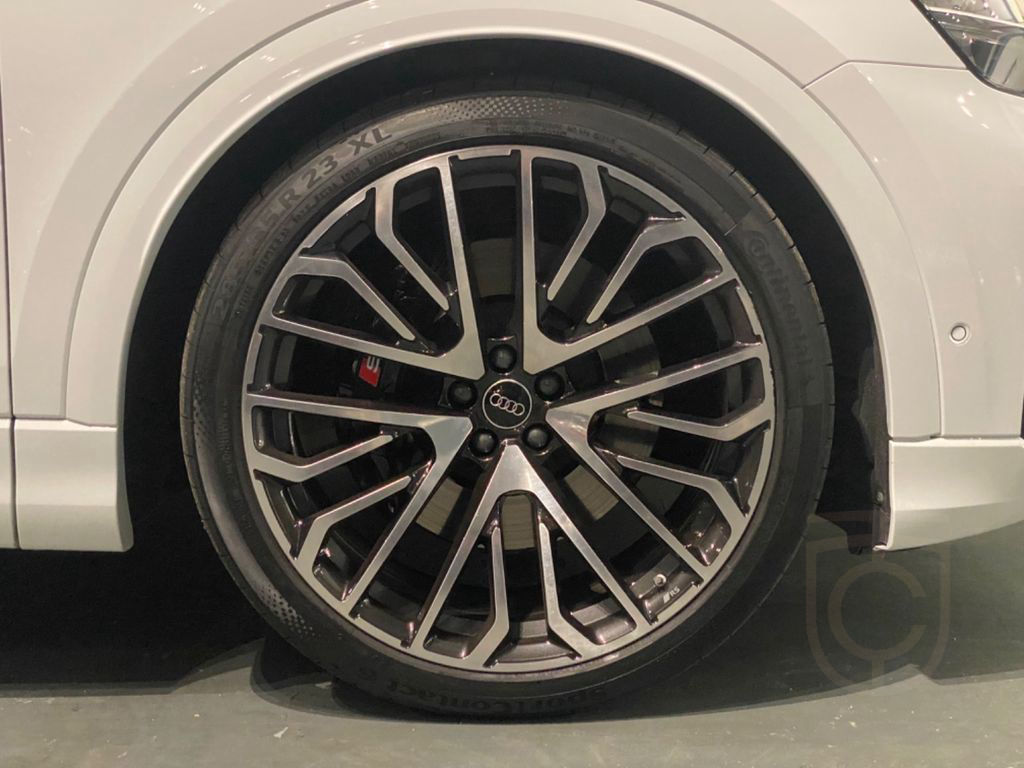 Audi SQ8 TFSI quattro tiptronic